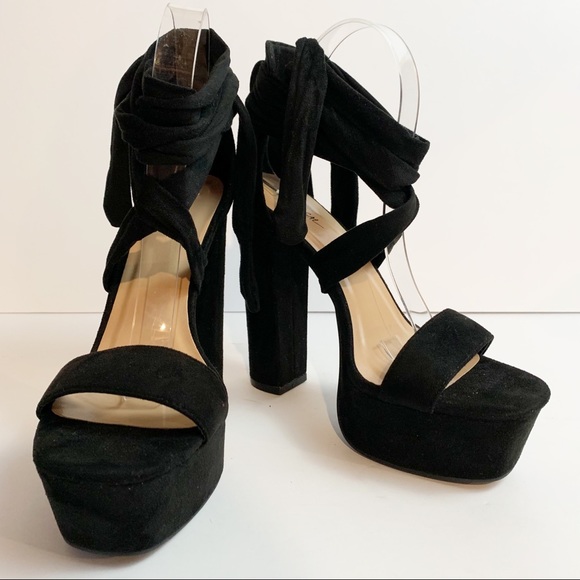 Nasty Gal Chunky Heel Velvet Finish Tie Up Shoe Size 9 Black - Picture 12 of 12